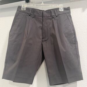 Men’s gray pleated walking shorts. NWOT and altered to a size 30”.